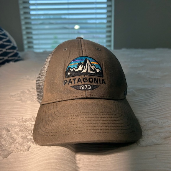 Patagonia Accessories - Patagonia Fitz Roy Horizons Trucker Hat